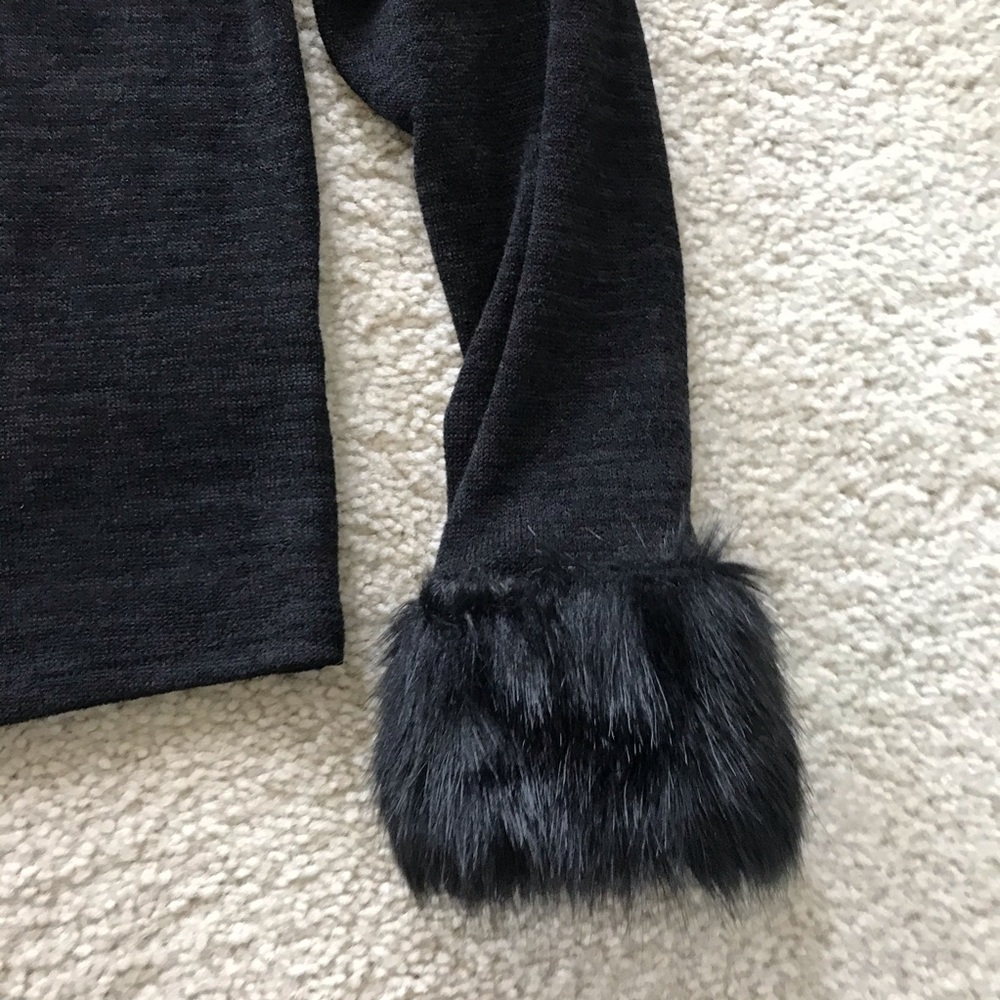 Black Long Sleeve Faux Fur Trim Top - Picture 5 of 7